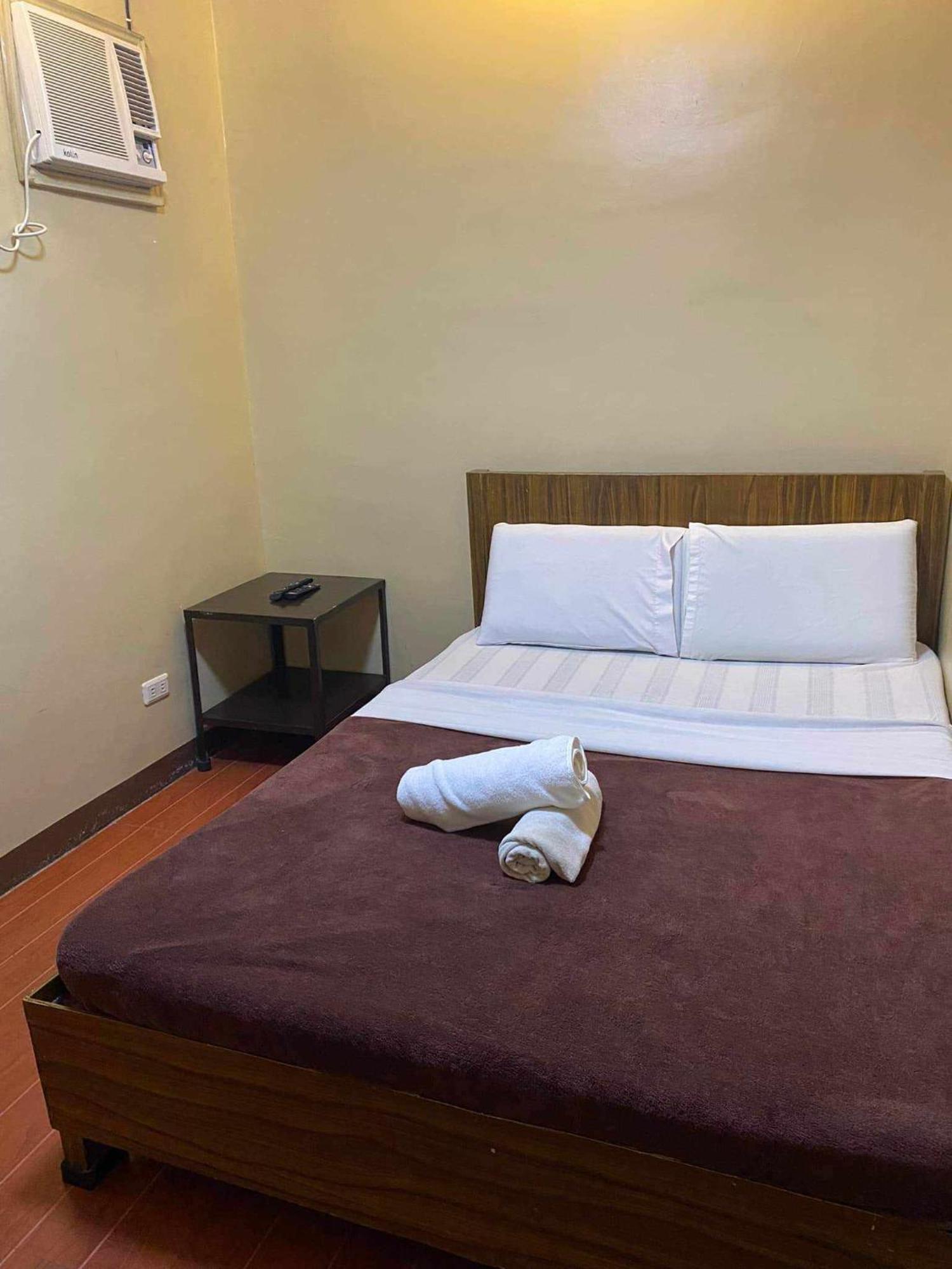 East Square Inn Баколод Экстерьер фото