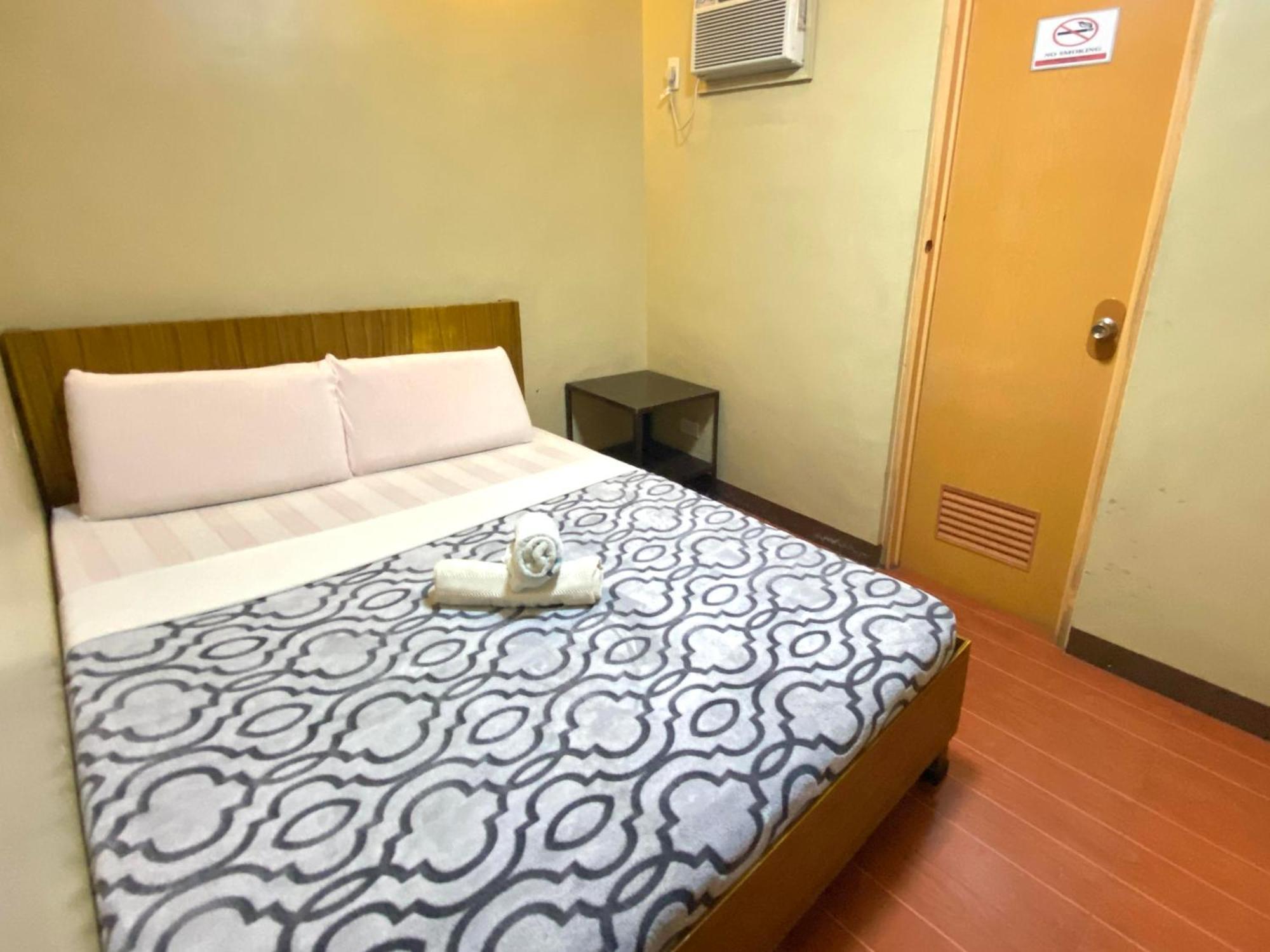 East Square Inn Баколод Экстерьер фото