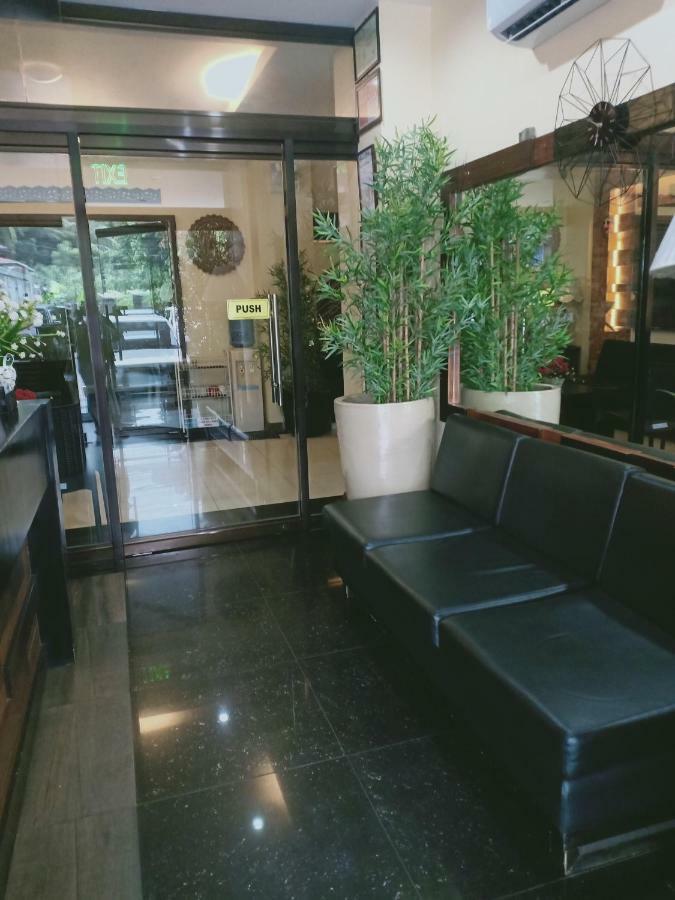 East Square Inn Баколод Экстерьер фото