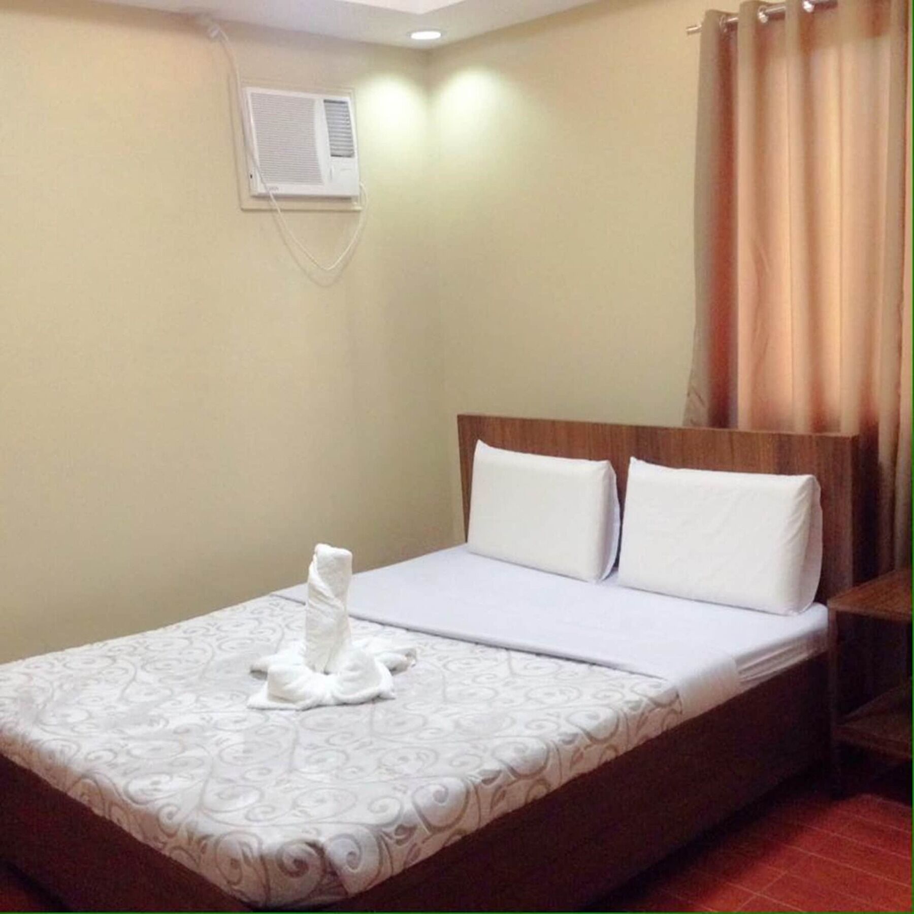 East Square Inn Баколод Экстерьер фото